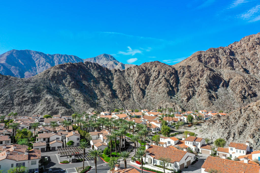 Legacy Villas - Residential