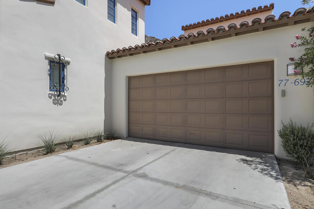 Legacy Villas - Residential