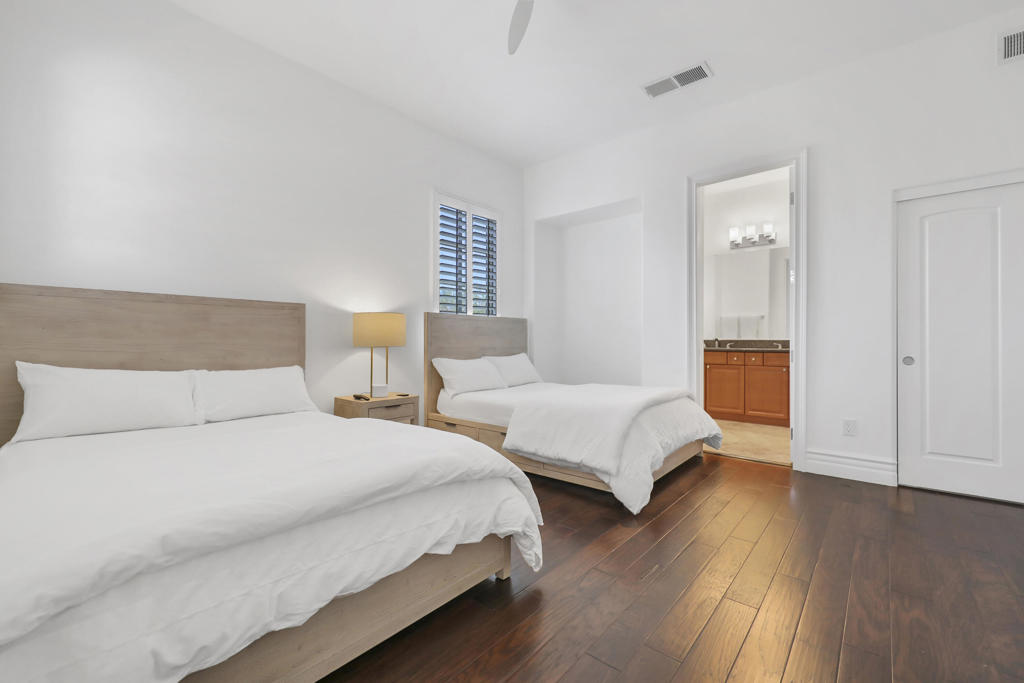 Legacy Villas - Residential