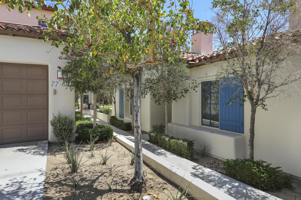 Legacy Villas - Residential