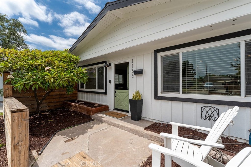 1133 E Sycamore