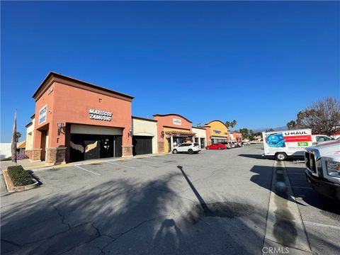 Photo of 975 W San Bernardino Road, Covina, CA 91722 (MLS # WS25237133)