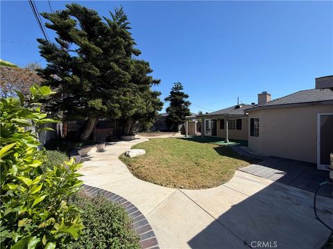 Photo of 934 Governor St, Costa Mesa, CA 92627 (MLS # OC26046899)