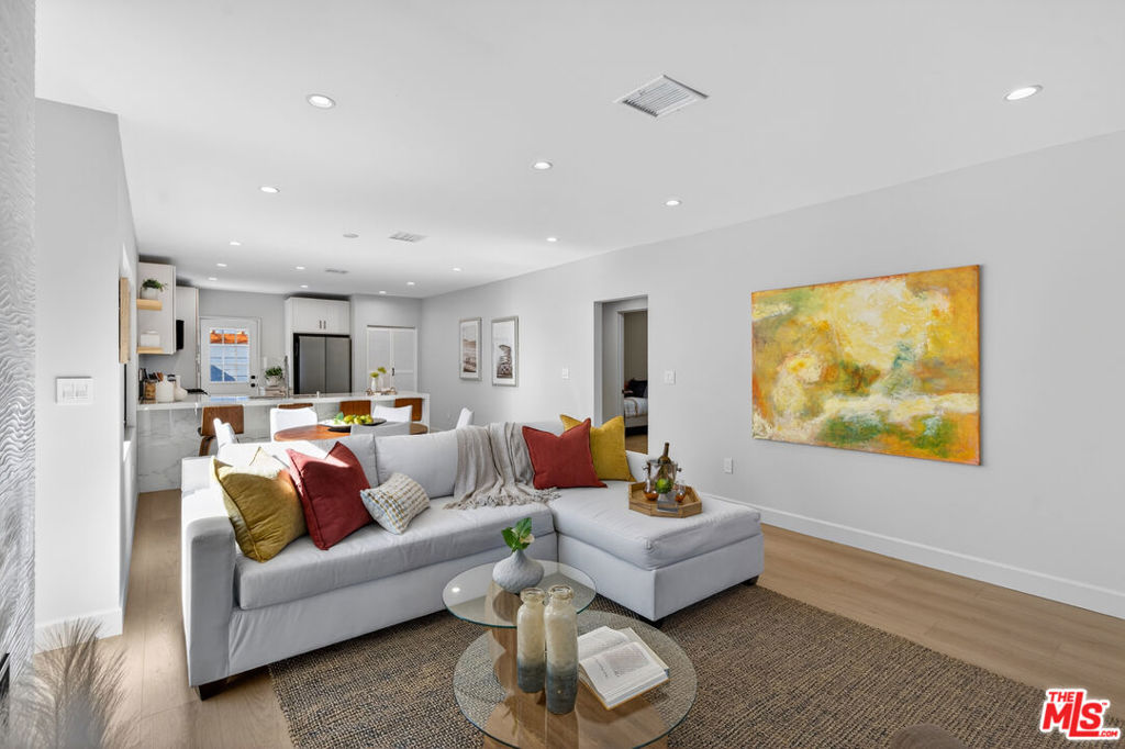 2931 S Bronson Avenue