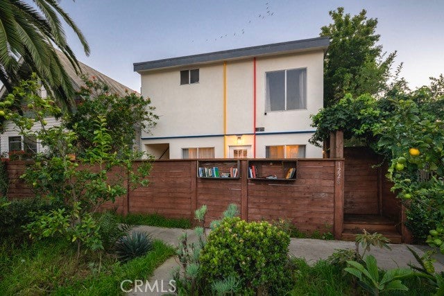 1228 Cabrillo