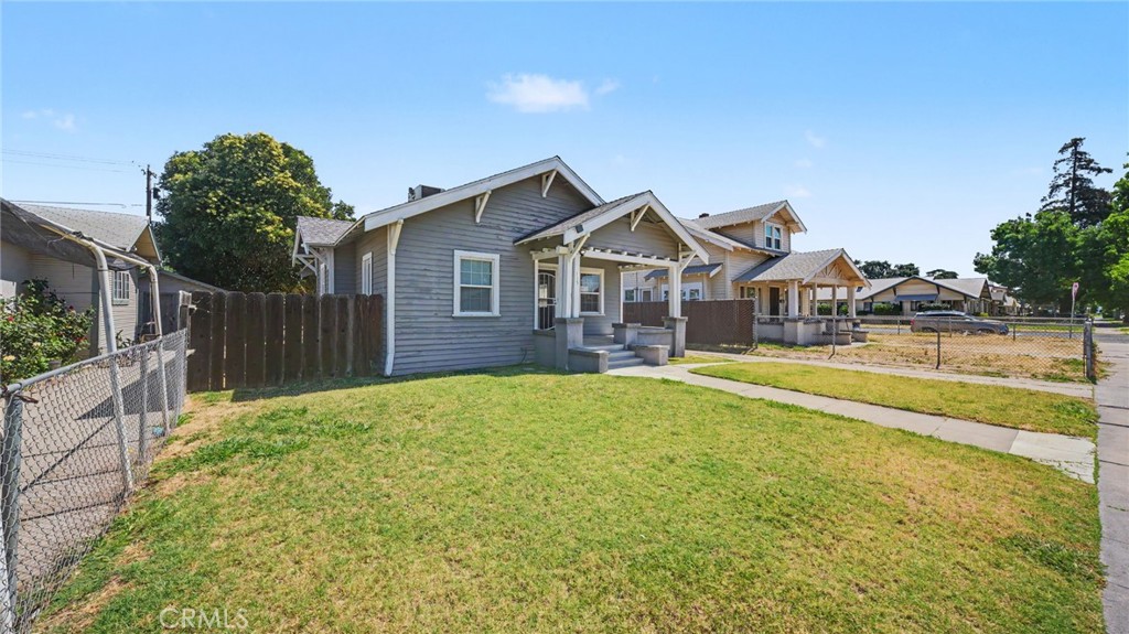 115 W 19th - Photo 2