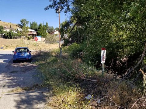 Photo of 0 Alderwood Rd/Firtree Drive, Lake Elizabeth, CA 93532 (MLS # DW25194952) Photo of 0 Alderwood Rd/Firtree Drive, Lake Elizabeth, CA 93532 (MLS # DW25194952)