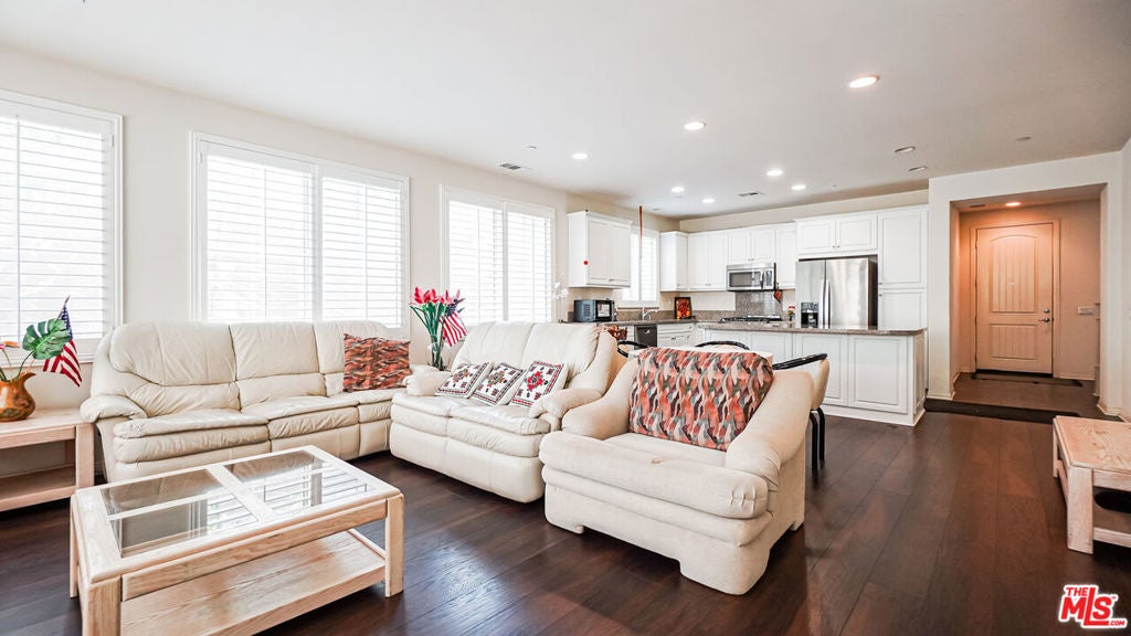 223 Bright Poppy, Irvine CA 92618