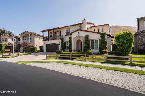 Photo of 318 Loire Valley Drive, Simi Valley, CA 93065 (MLS # 226002056)