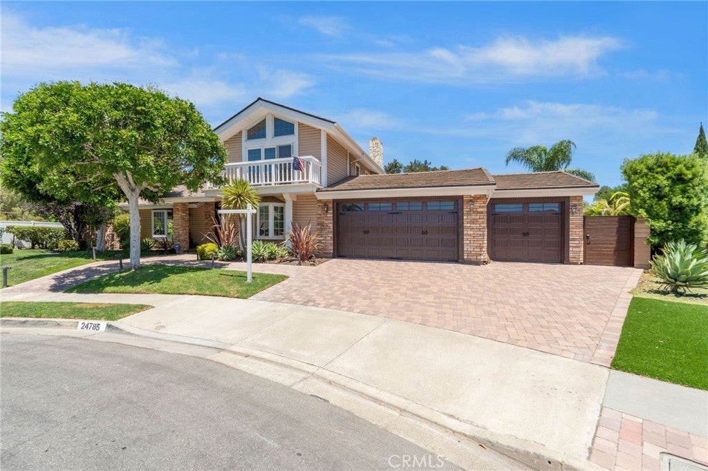 24785 Queens Court