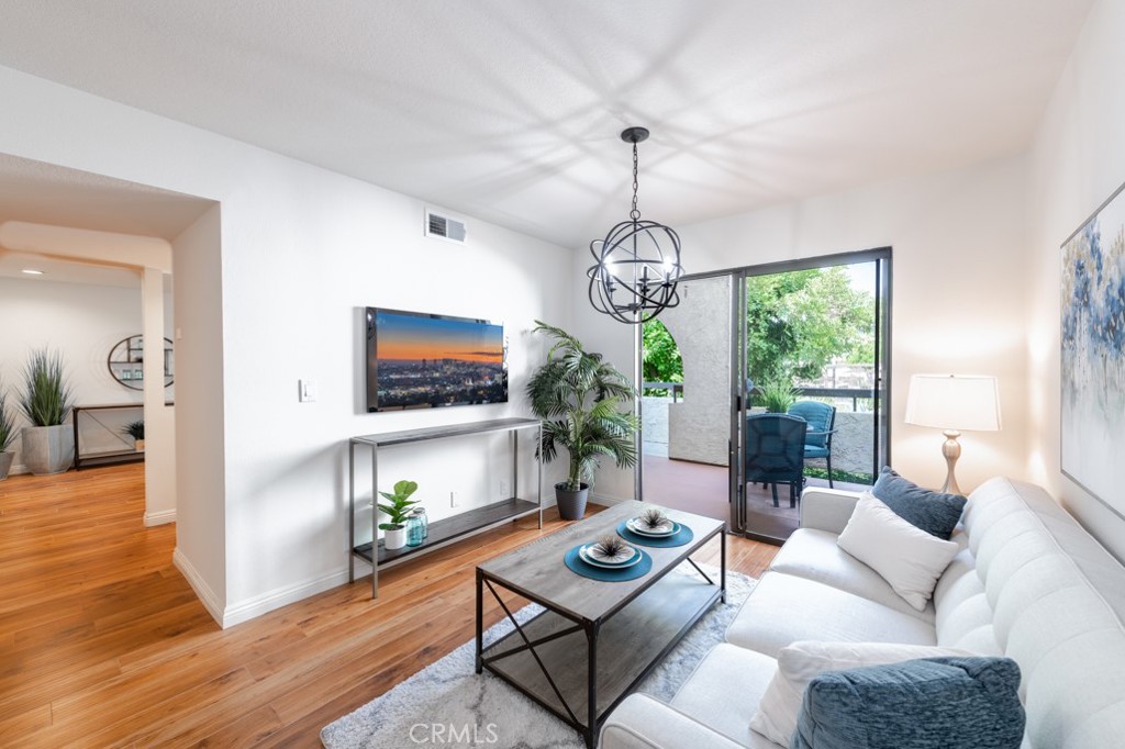 Properties 4 21620 Burbank Boulevard 7