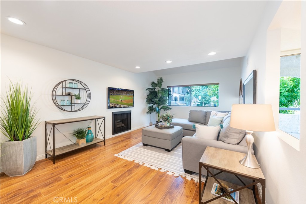 Properties 2 21620 Burbank Boulevard 7