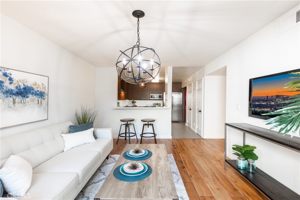 Properties 3 21620 Burbank Boulevard 7