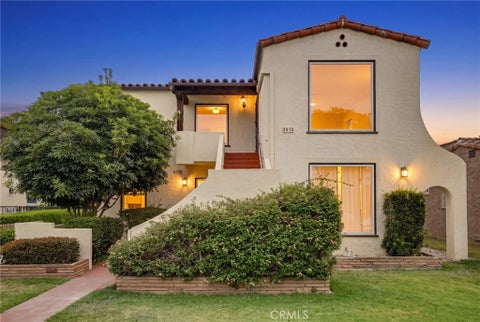 Photo of 2250 Magnolia AVE, Long Beach, CA 90806 (MLS # SB26142307)