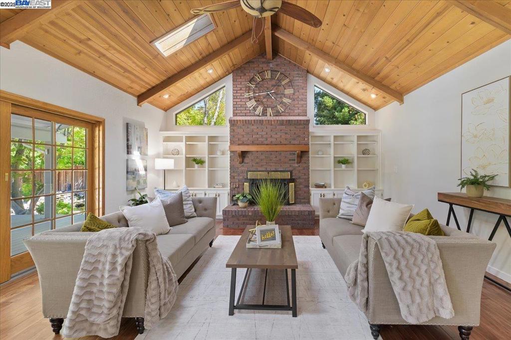 THE VINEYARDS - Residential