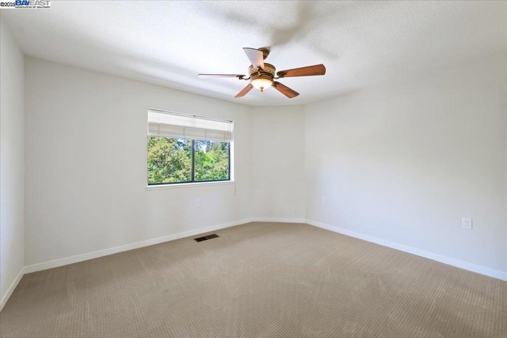 THE VINEYARDS - Residential