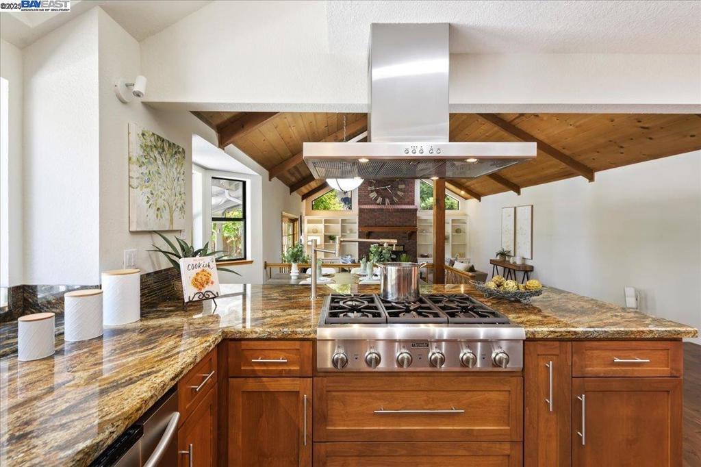 THE VINEYARDS - Residential