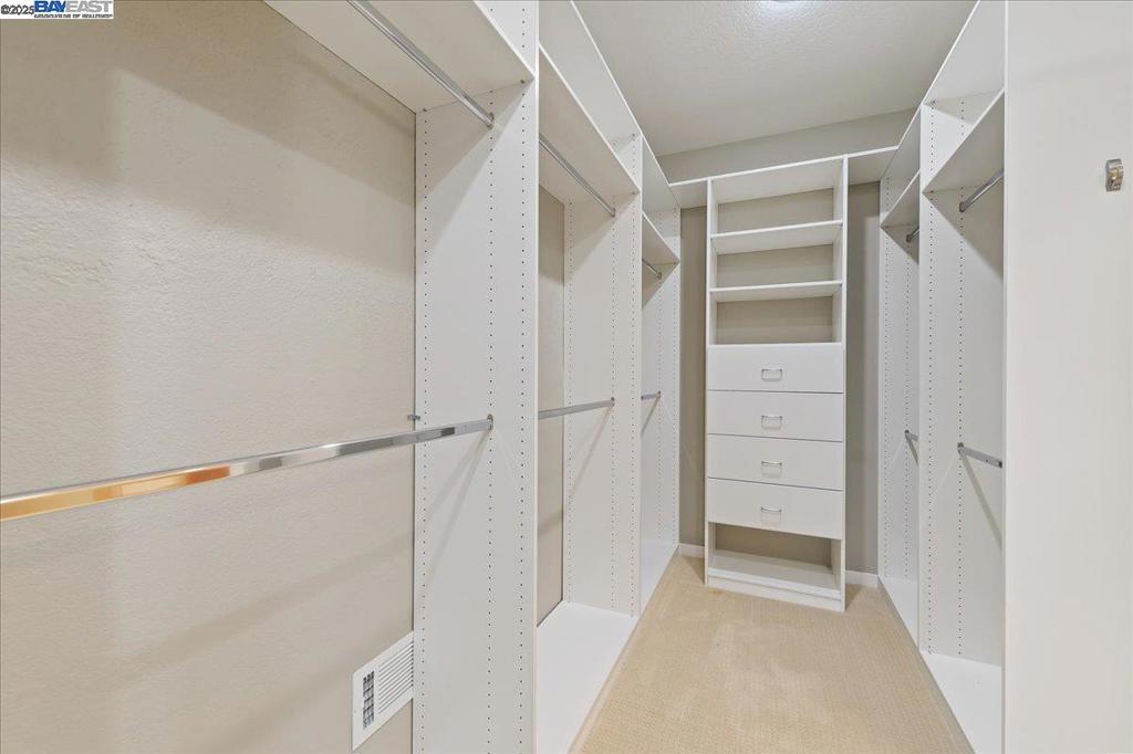 THE VINEYARDS - Residential