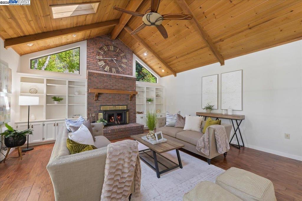 THE VINEYARDS - Residential