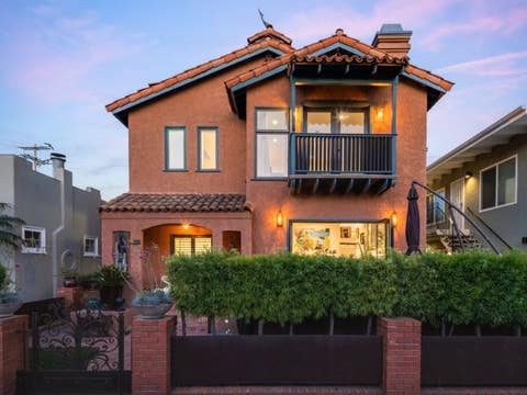 Photo of 128 Quincy Avenue, Long Beach, CA 90803 (MLS # PW26149216)