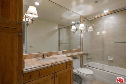 Tiny photo for 701 Ocean Avenue #PHD, Santa Monica, CA 90402 (MLS # 26652437)