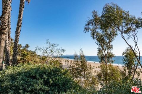 Tiny photo for 701 Ocean Avenue #PHD, Santa Monica, CA 90402 (MLS # 26652437)