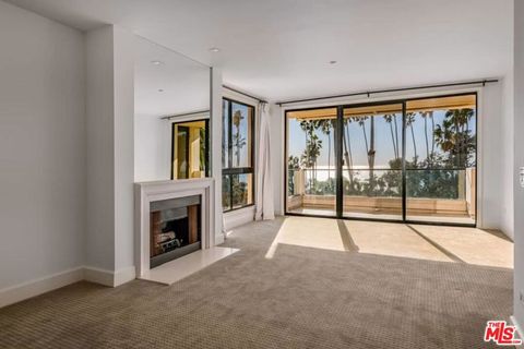 Tiny photo for 701 Ocean Avenue #PHD, Santa Monica, CA 90402 (MLS # 26652437)