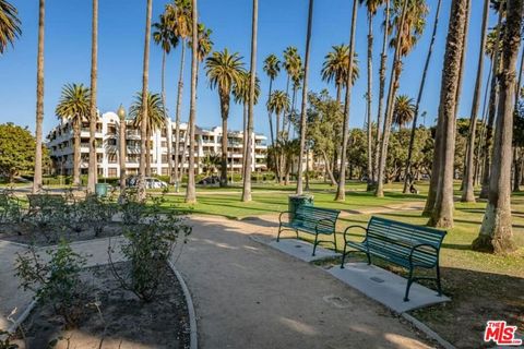 Tiny photo for 701 Ocean Avenue #PHD, Santa Monica, CA 90402 (MLS # 26652437)