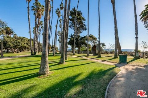 Tiny photo for 701 Ocean Avenue #PHD, Santa Monica, CA 90402 (MLS # 26652437)