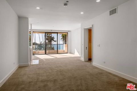 Tiny photo for 701 Ocean Avenue #PHD, Santa Monica, CA 90402 (MLS # 26652437)