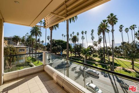 Tiny photo for 701 Ocean Avenue #PHD, Santa Monica, CA 90402 (MLS # 26652437)