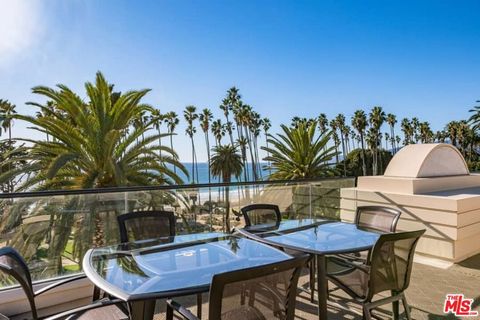 Tiny photo for 701 Ocean Avenue #PHD, Santa Monica, CA 90402 (MLS # 26652437)