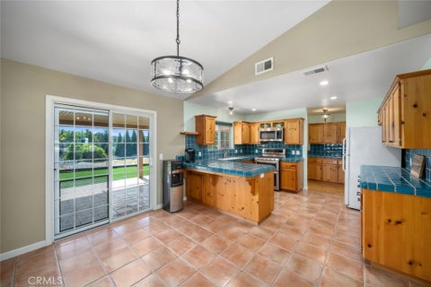 Tiny photo for 155 Eagle Creek Court Ct, Atascadero, CA 93422 (MLS # SC26202246)