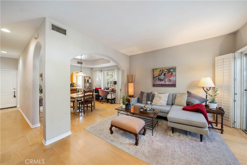 11808 Riverside Drive 3