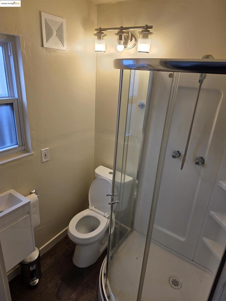 ELMHURST - Residential