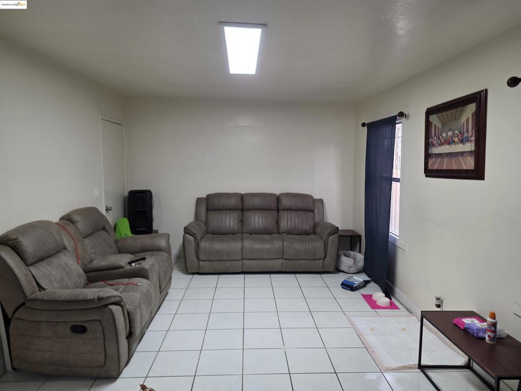 ELMHURST - Residential