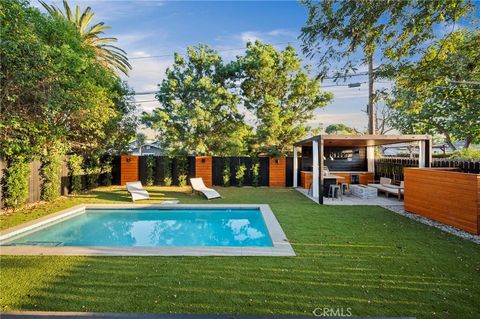 Photo of 14328 Emelita Street, Sherman Oaks, CA 91401 (MLS # SR26014365)