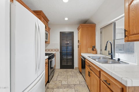 Tiny photo for 1209 Nilgai Place, Ventura, CA 93003 (MLS # V1-37583)