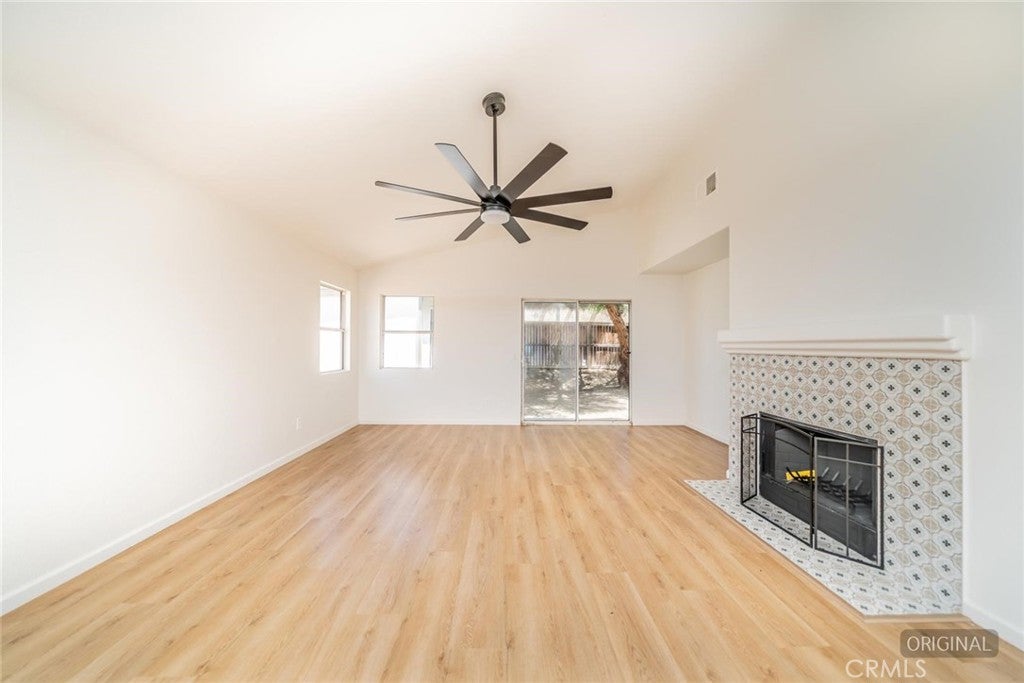 13555 Winewood