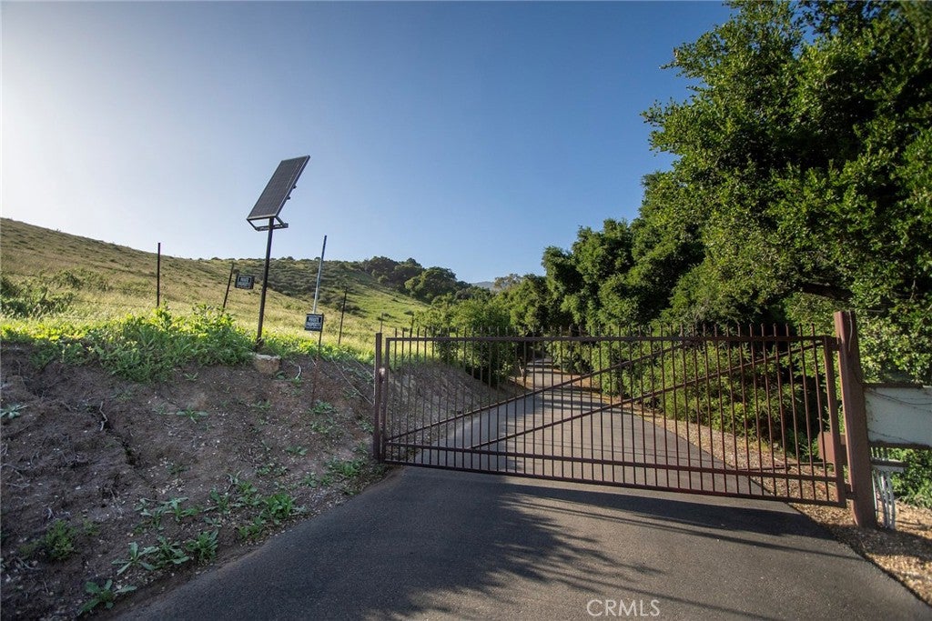 0 N Fairview Avenue