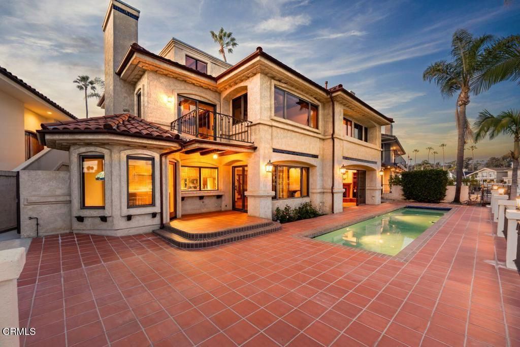 Photo of 2994 Reef Street, Ventura, CA 93001 (MLS # V1-35133)