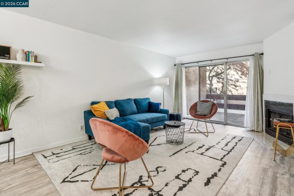 2121 Vale Rd 121