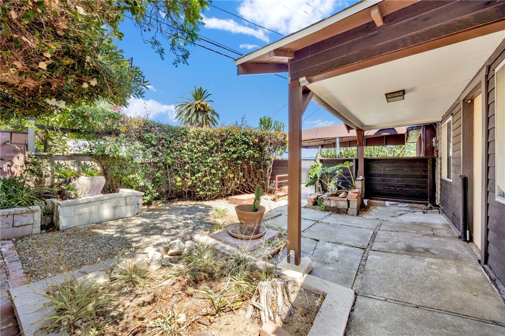 579 Crane Boulevard