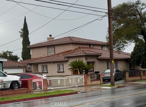 Photo of 1042 W Mcfadden, Santa Ana, CA 92707 (MLS # AR26066656)