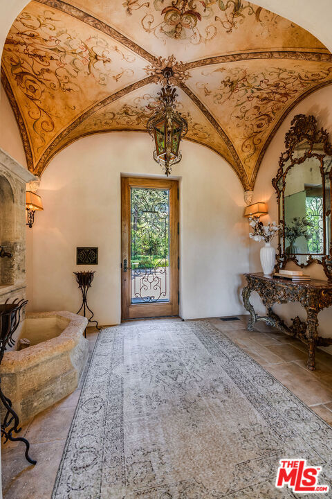 1550 Amalfi Drive