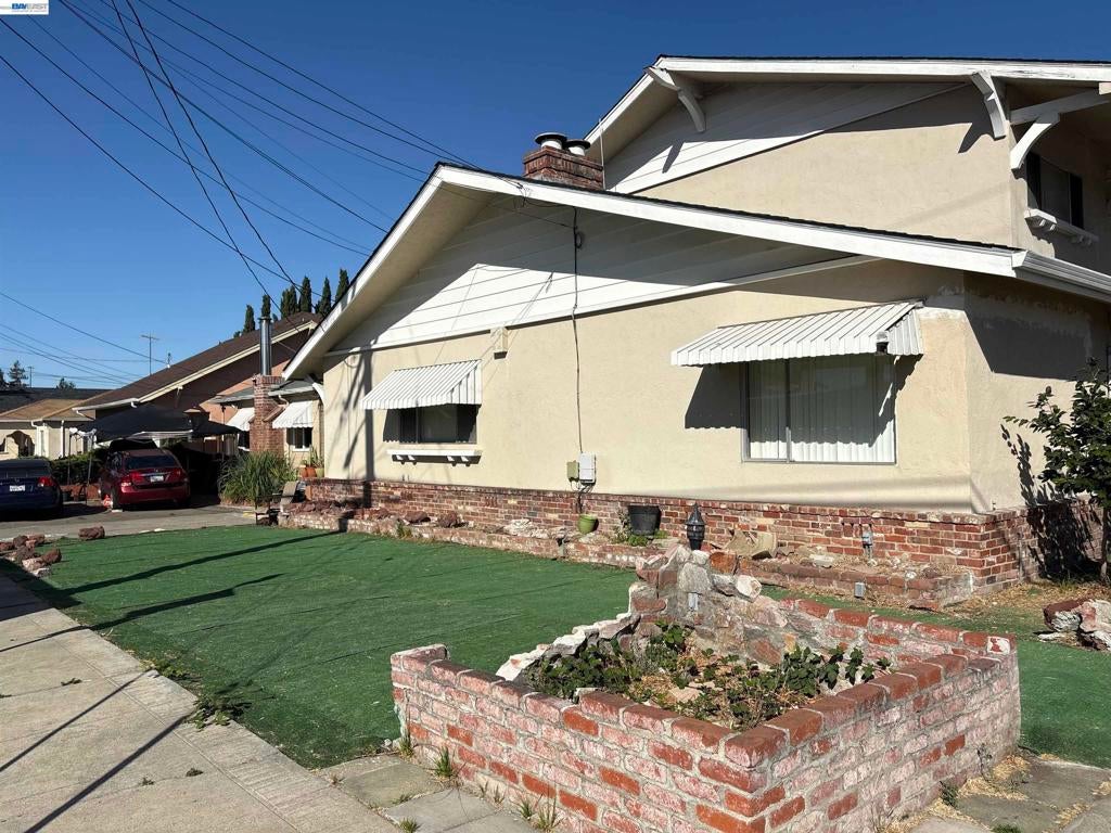 1991 Bancroft Ave