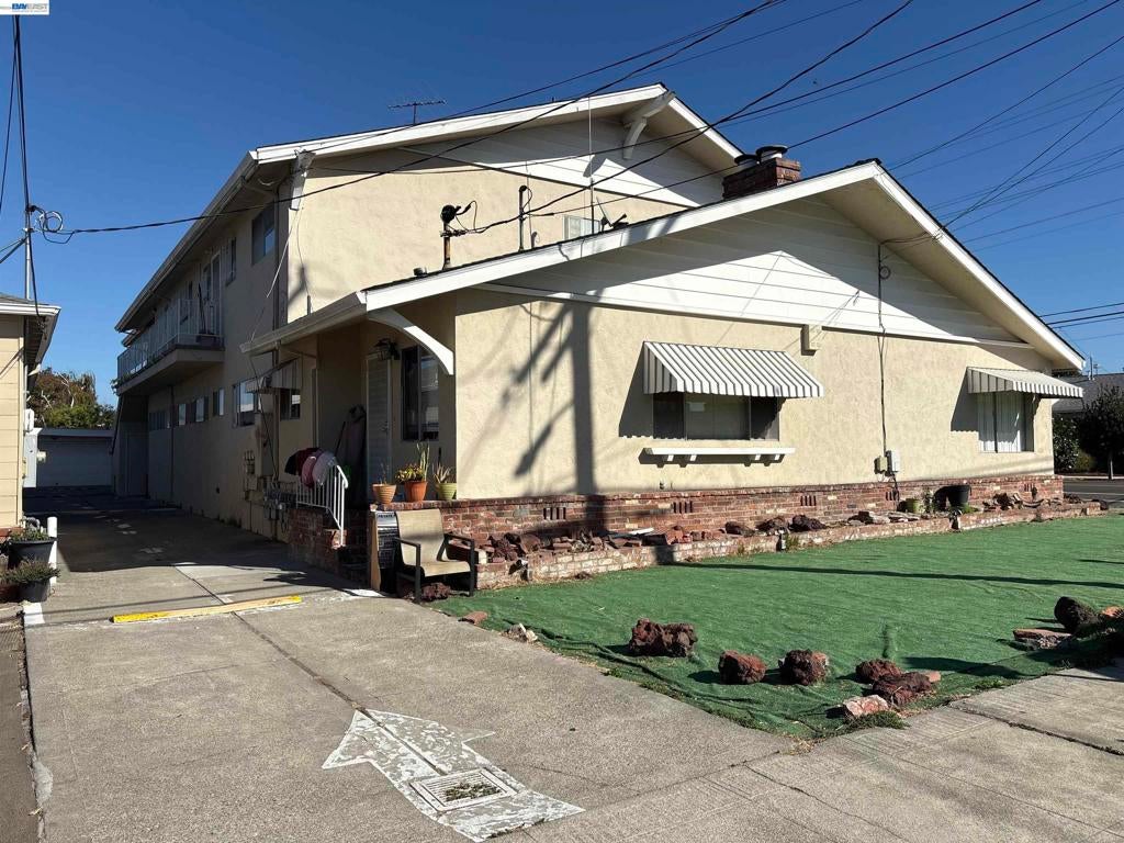 1991 Bancroft Ave