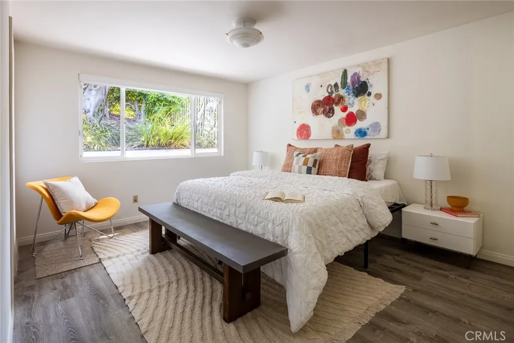 Sherman Oaks, California 91403, United States, 3 Bedrooms Bedrooms, ,3 BathroomsBathrooms,Residential,Active,193627