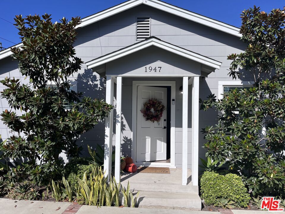 1947 Fullerton Avenue