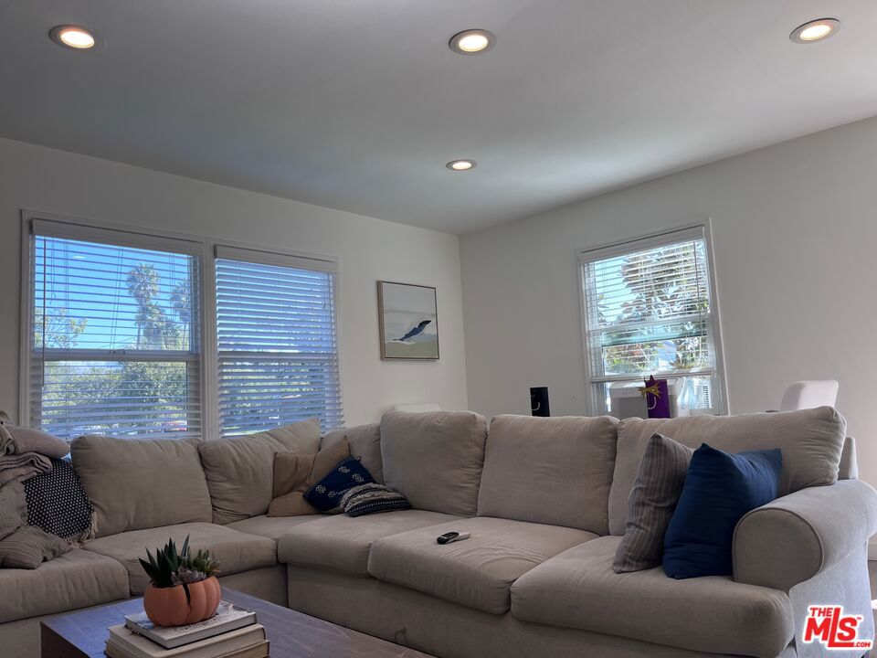1947 Fullerton Avenue